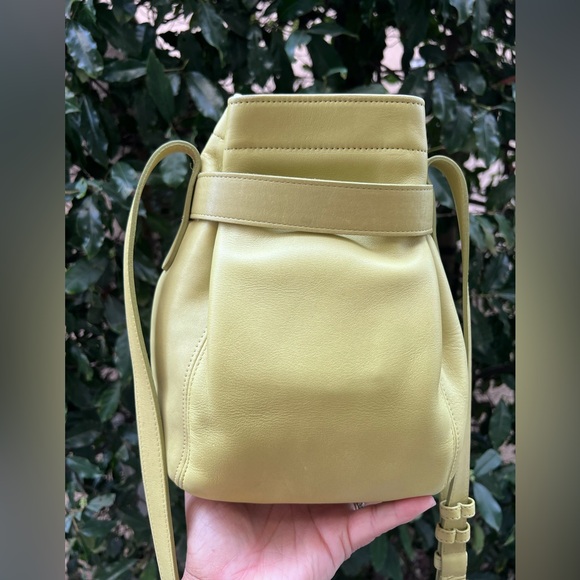COACH Vintage Belted Soho pouch in leaf (lime green) Leather Bucket Bag - Picture 4 of 13
